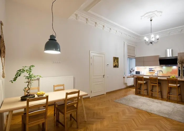 Daire Old Modern And Spacious 2 Bedroom Riga