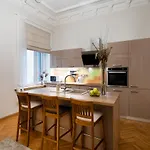 Old Modern And Spacious 2 Bedroom *