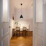 Old Modern And Spacious 2 Bedroom * Riga