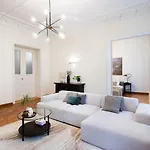 Old Modern And Spacious 2 Bedroom Апартаменты *