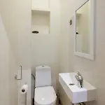 Апартаменты Old Modern And Spacious 2 Bedroom